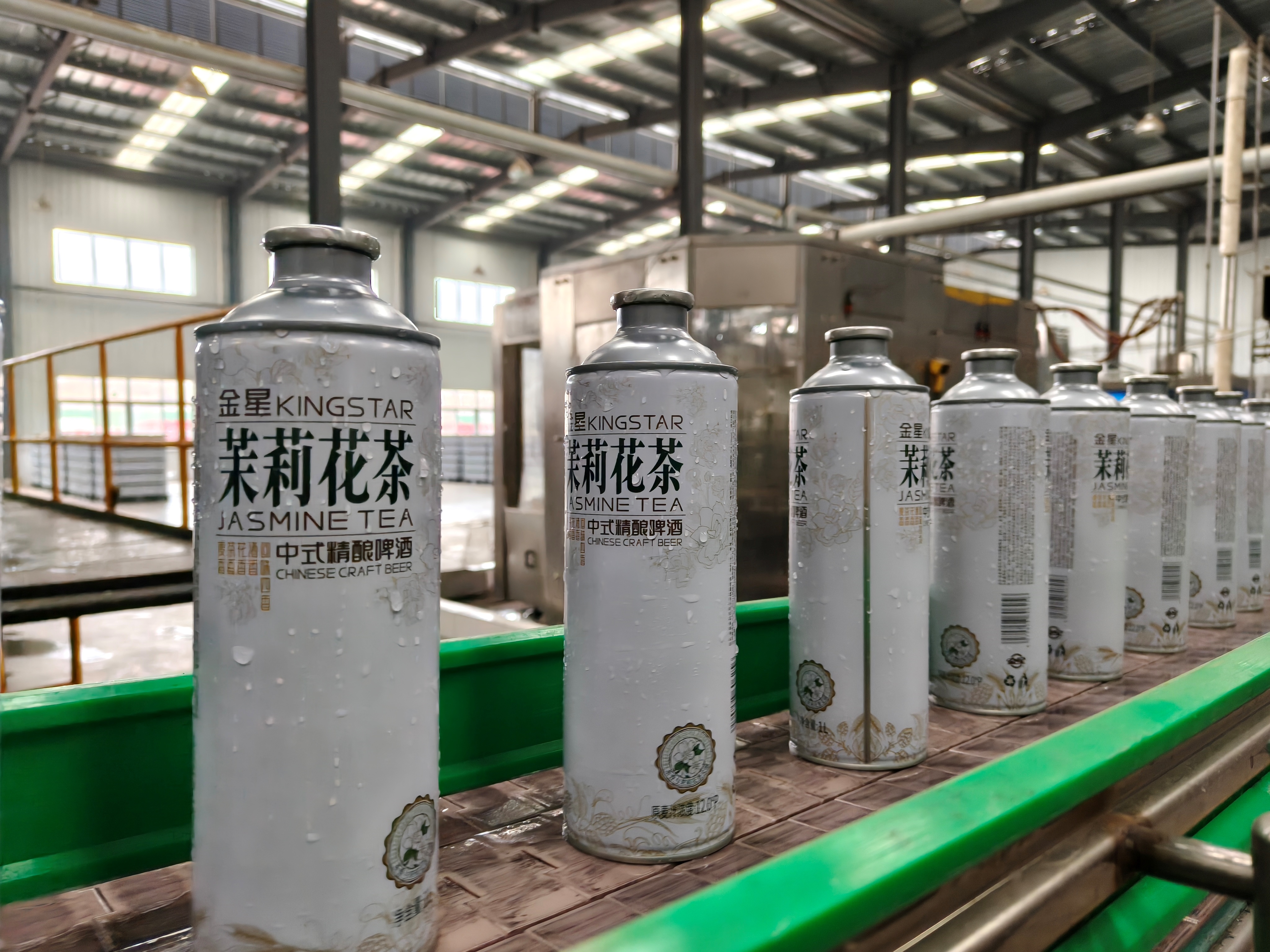 High Quality Traditional Ale Custom Brewed with Premium Malt Ingredients Bottle-Filtered Stout BeerWholesale Available