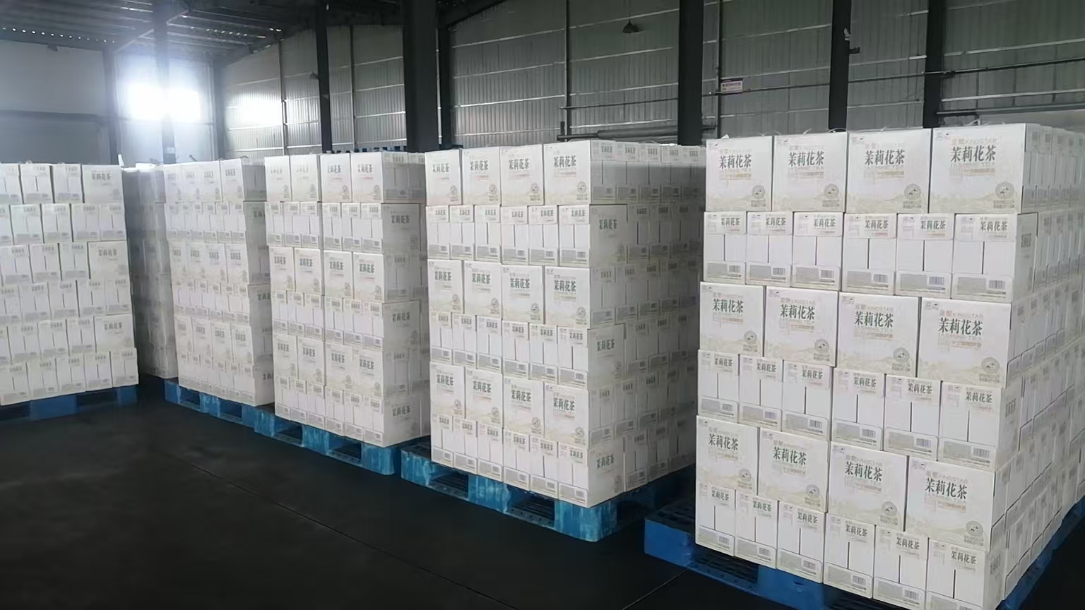 High Quality Traditional Ale Custom Brewed with Premium Malt Ingredients Bottle-Filtered Stout BeerWholesale Available